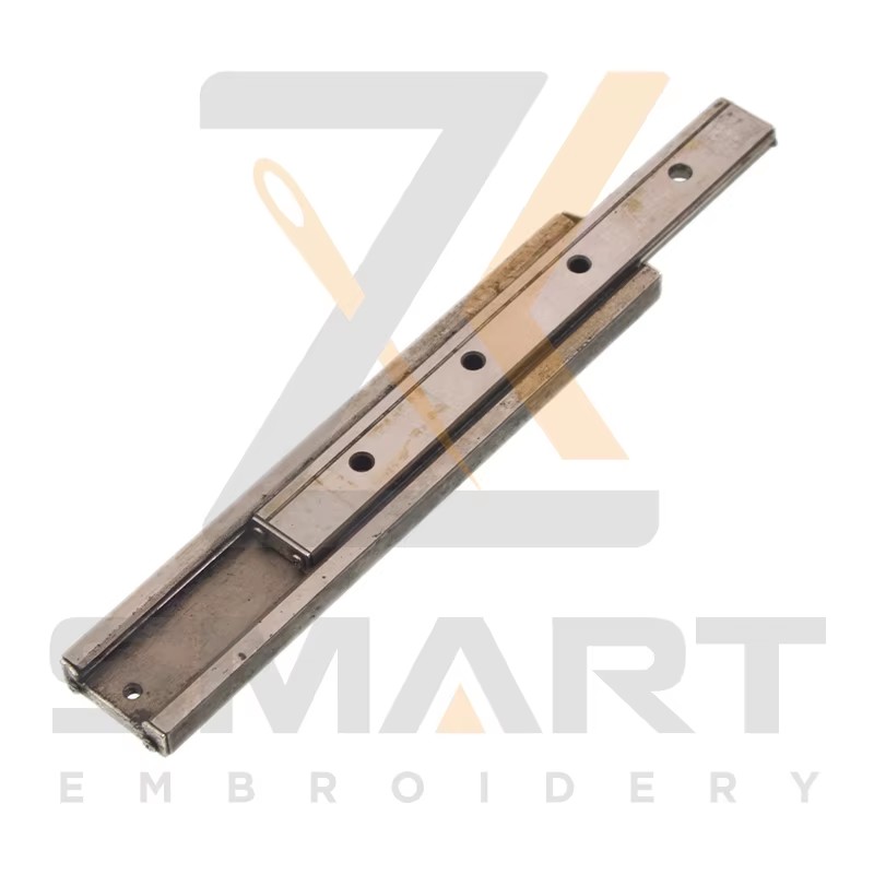 Utilisé Original 6 Couleurs Tajima Looper Case Slide Unit Chenille pièces de machine d'embrouillage CL0233010600 CH018